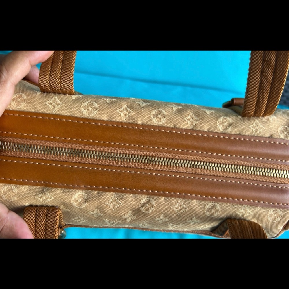 Louis Vuitton Mini Lin Bag - Picture 9 of 16